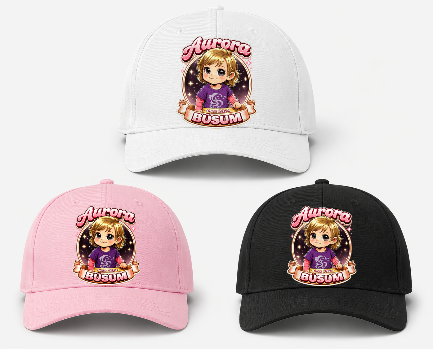 Basecap in drei Farben, schwrz, rosa, weiß, Design Aurora Büsum 2024